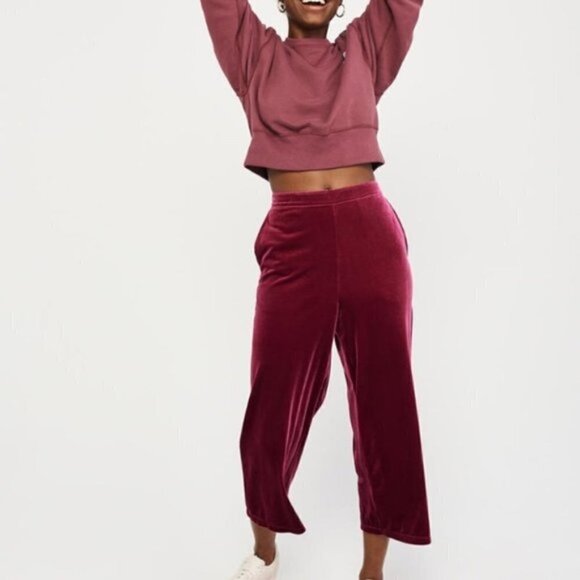 𝅺abercrombie & Fitch Wide Leg Crop Velvet Pants Size XS - Picture 2 of 10